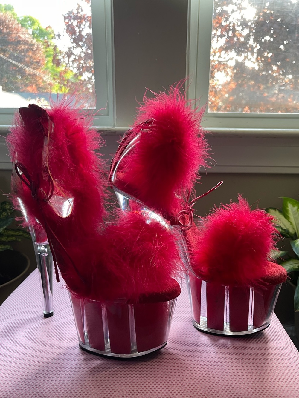 Pleaser Adore-724F Clear Red Marabou Fur 7" Platform Sandals NIB